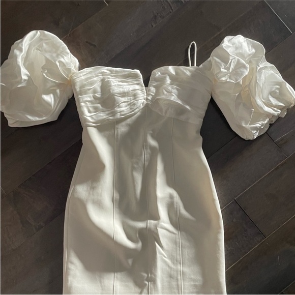 Cinq à Sept Women's Teo Dress
Size 4 - Picture 3 of 6